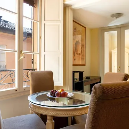 Ur-nest D'azeglio Lägenhet